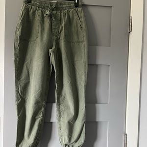 Hollister olive, ultra high-rise joggers (S)